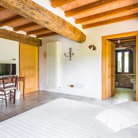 Agriturismo Il Salice Tizzano Val Parma Bagian luar foto
