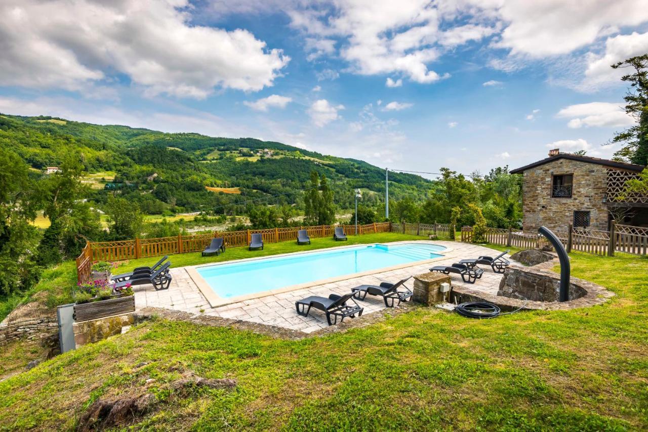 Agriturismo Il Salice Tizzano Val Parma Bagian luar foto