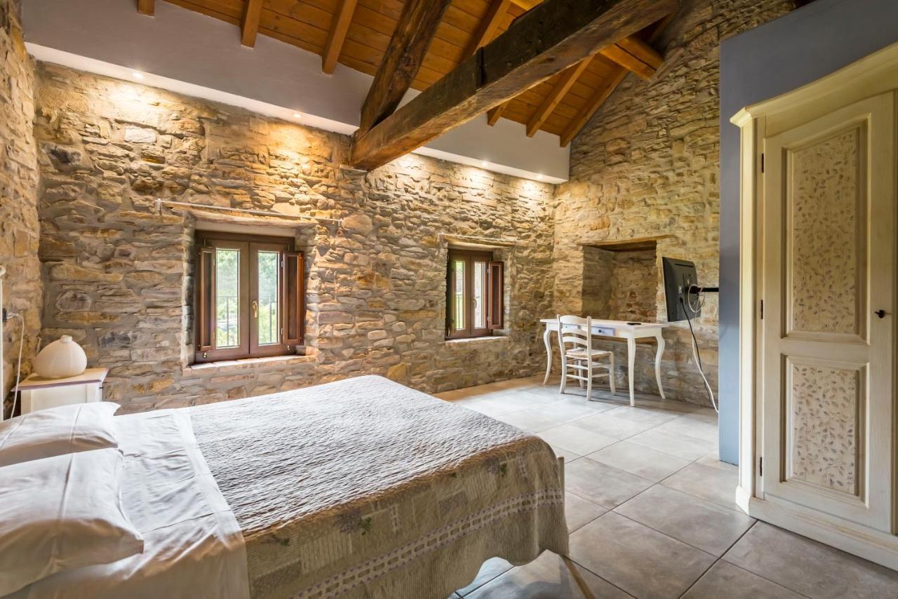 Agriturismo Il Salice Tizzano Val Parma Bagian luar foto
