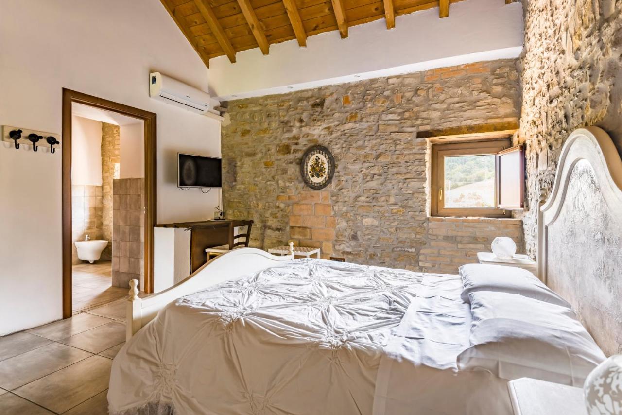 Agriturismo Il Salice Tizzano Val Parma Bagian luar foto
