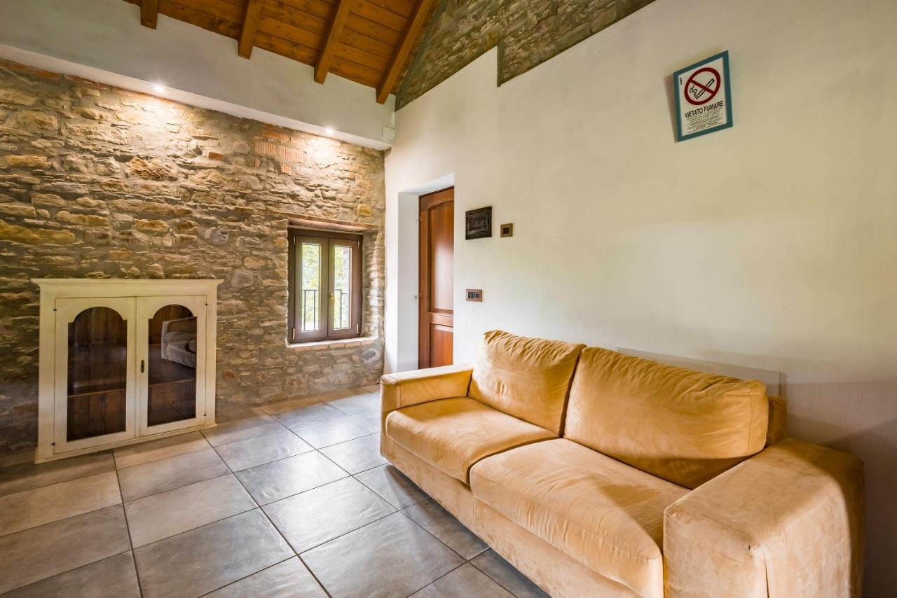 Agriturismo Il Salice Tizzano Val Parma Bagian luar foto