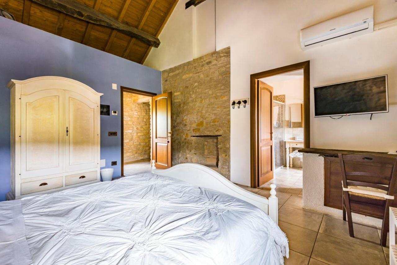 Agriturismo Il Salice Tizzano Val Parma Bagian luar foto