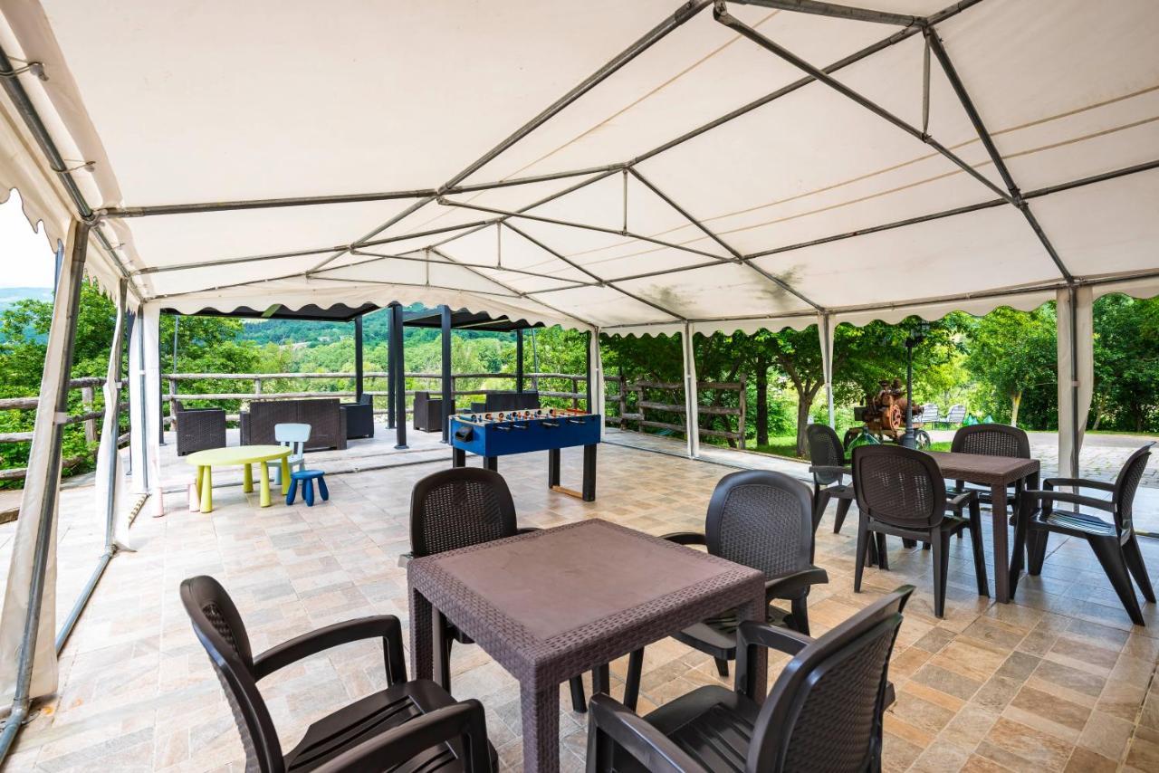 Agriturismo Il Salice Tizzano Val Parma Bagian luar foto