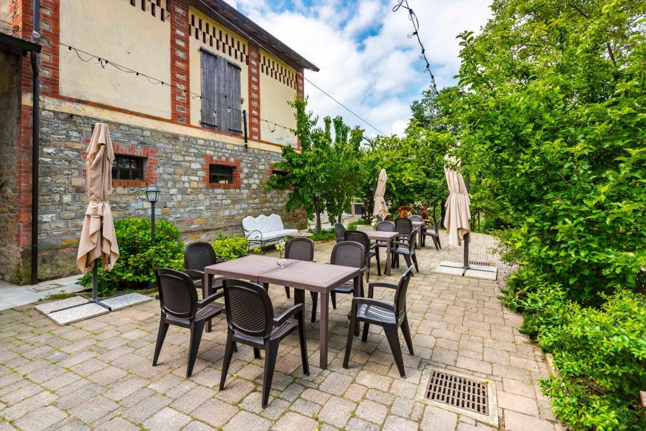 Agriturismo Il Salice Tizzano Val Parma Bagian luar foto