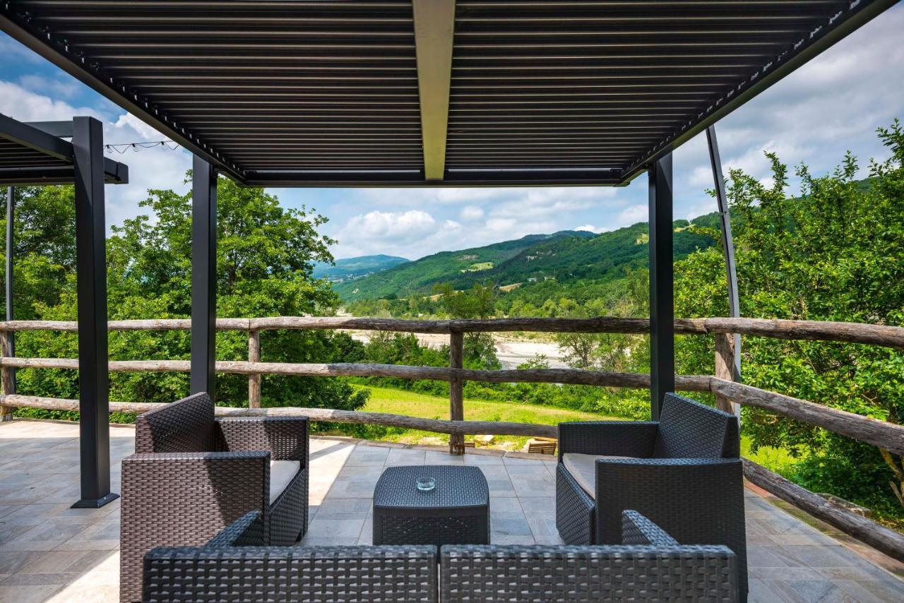 Agriturismo Il Salice Tizzano Val Parma Bagian luar foto