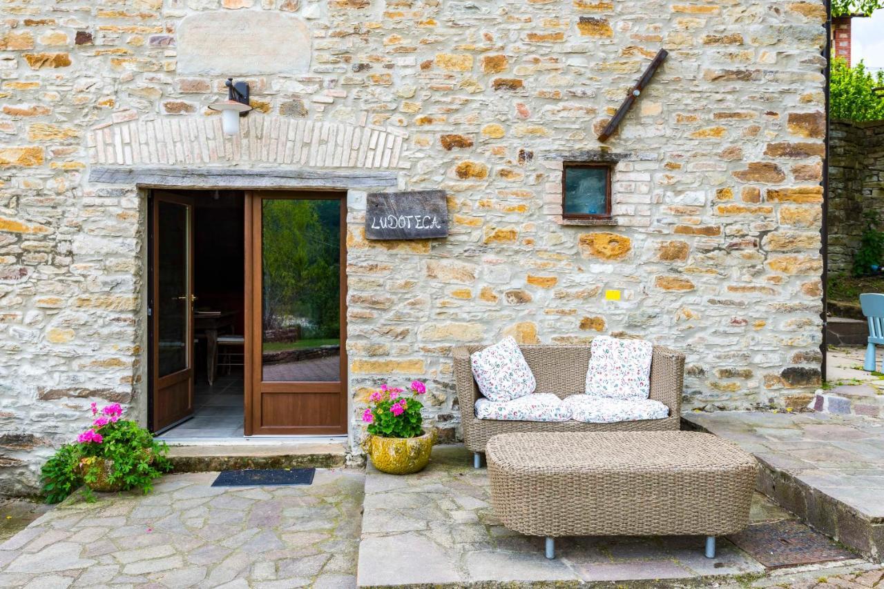 Agriturismo Il Salice Tizzano Val Parma Bagian luar foto