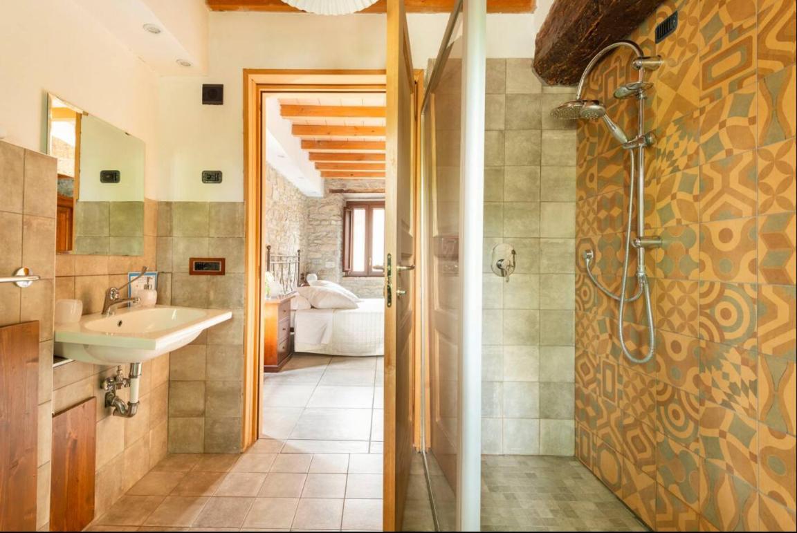 Agriturismo Il Salice Tizzano Val Parma Bagian luar foto